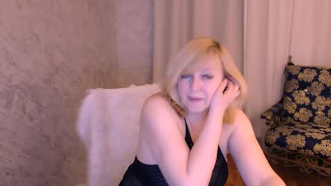 Samantha online show from May 5, 7:19 pm