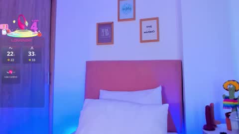 V A  N E S S A  online show from September 24, 8:59 pm