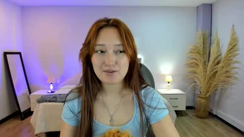samara_hilton_2 online show from October 7, 8:16 pm