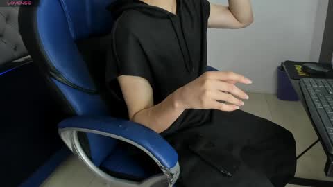 Sam online show from May 22, 1:40 pm