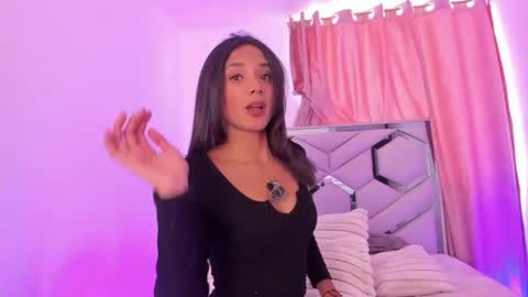 samirose_ online show from April 6, 10:00 pm