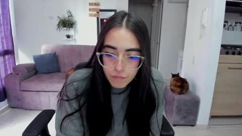 SARA online show from April 22, 8:27 pm