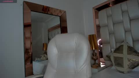 Snapshot of sammy_rios chatting on February 26, 10:26 pm Sammy online show from February 26, 10:26 pm