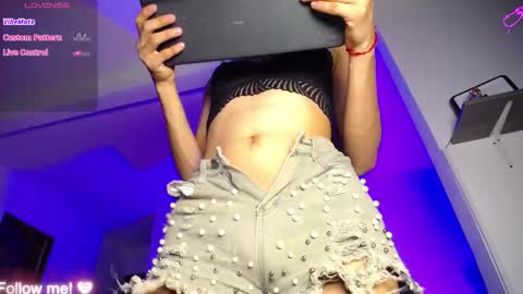 SAM  Independent Model    online show from March 1, 4:50 am