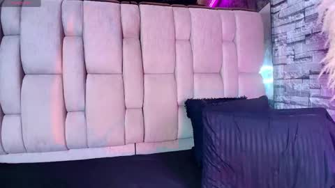 SAMY GREY... online show from April 14, 8:06 am