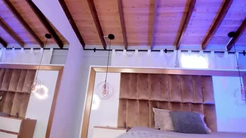 samysharky online show from November 25, 1:32 pm