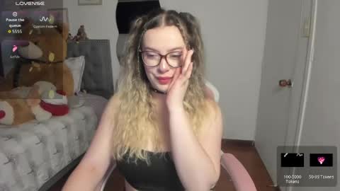 Samanta online show from March 29, 11:17 pm