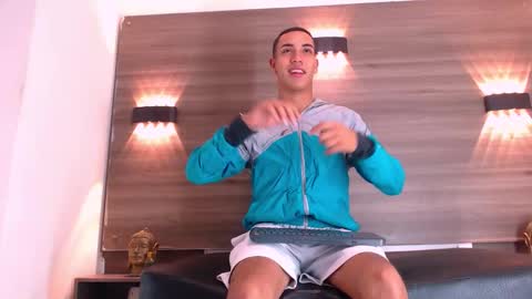 santiago_deluca online show from March 28, 7:37 pm