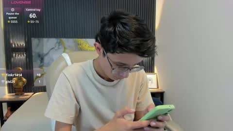 santiago_russo18 online show from October 13, 2:52 pm