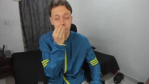 Julius Novachrono  online show from April 16, 10:23 pm