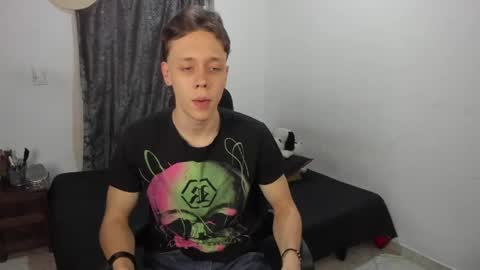 Julius Novachrono  online show from April 19, 12:22 am