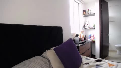Snapshot of santii_rose chatting on February 7, 7:59 pm Santii online show from February 7, 7:59 pm