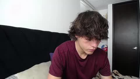 Snapshot of santii_rose chatting on March 3, 5:52 pm Santii online show from March 3, 5:52 pm