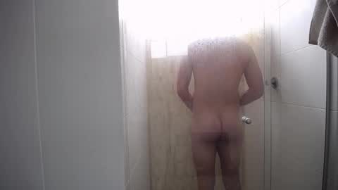 Snapshot of santii_rose chatting on February 9, 4:07 pm Santii online show from February 9, 4:07 pm