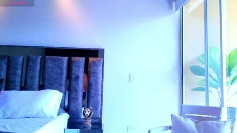 Santiago Seans online show from April 10, 3:28 pm