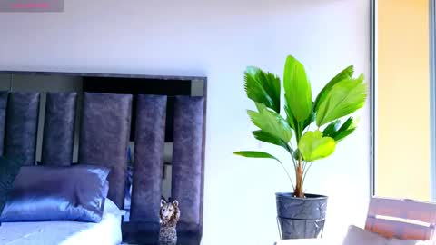 Santiago Seans online show from March 13, 1:58 pm