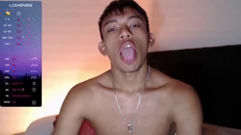 santi online show from December 23, 6:30 am