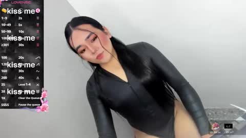 sanyaluxx online show from November 28, 9:38 am