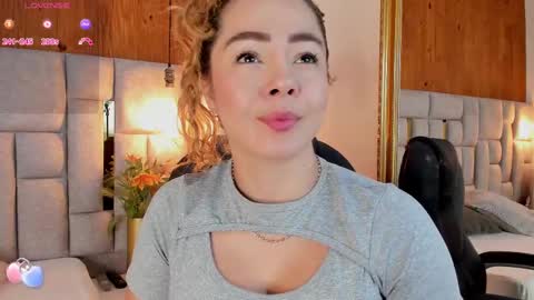 Saori  online show from September 15, 11:55 am