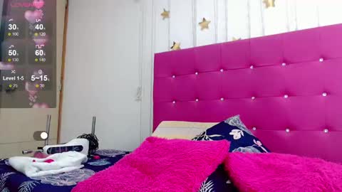 Sara  online show from November 14, 2:08 pm