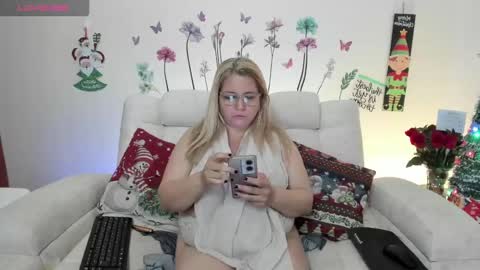 Sara Crowe online show from December 24, 1:49 am