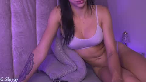 sara_lopee1 online show from April 9, 12:00 pm