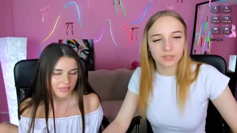 Sara online show from April 1, 12:17 pm