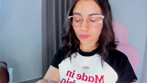 Sara online show from April 1, 1:41 pm