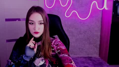 Sara online show from November 4, 8:21 pm