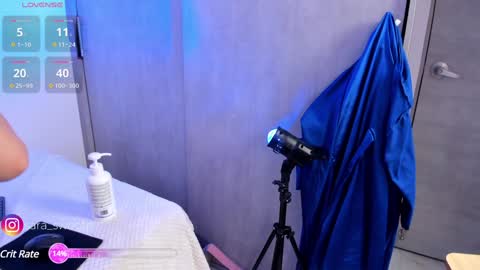 Snapshot of sara_sweett9 chatting on January 25, 7:39 pm sara_sweett9 online show from January 25, 7:39 pm