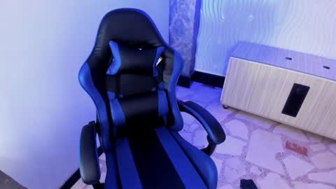  1 online show from February 6, 7:27 pm