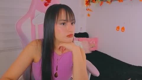 Snapshot of saraa_ramirez chatting on October 17, 3:54 am Sarah Ramirez online show from October 17, 3:54 am