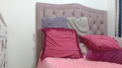 Sara online show from January 18, 5:55 pm