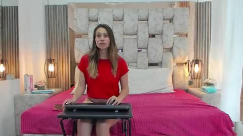 saraANDyoni online show from December 9, 4:37 pm