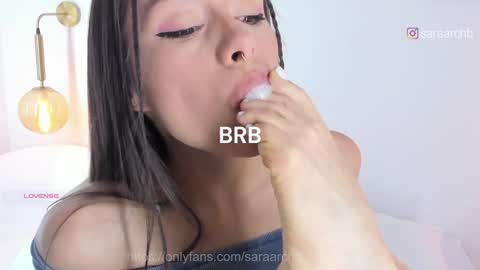 Snapshot of saraarchbould chatting on December 31, 11:28 pm Sara online show from December 31, 11:28 pm