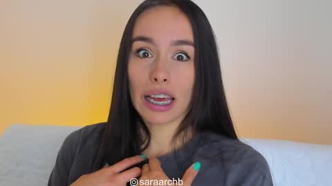 Snapshot of saraarchbould chatting on October 6, 3:52 pm Sara online show from October 6, 3:52 pm