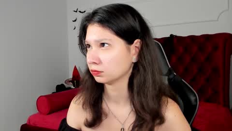 SaraDenars online show from November 4, 5:09 am