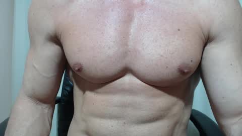 saradorj92 online show from April 4, 3:35 am