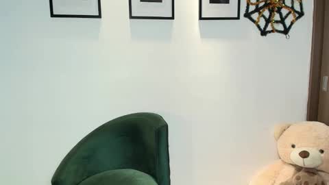 Sara online show from November 11, 4:58 am