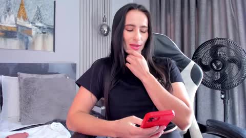  Sara Gomez  online show from June 1, 6:20 pm