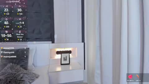 Snapshot of saragomez_1 chatting on March 4, 7:11 pm  Sara Gomez  online show from March 4, 7:11 pm