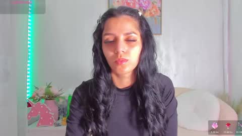 Sara online show from May 25, 7:36 am