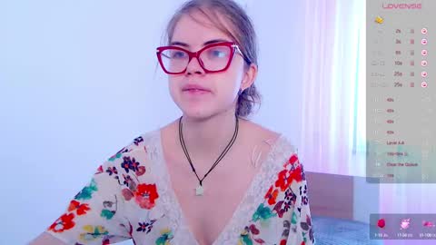 Sarah online show from March 4, 7:30 am