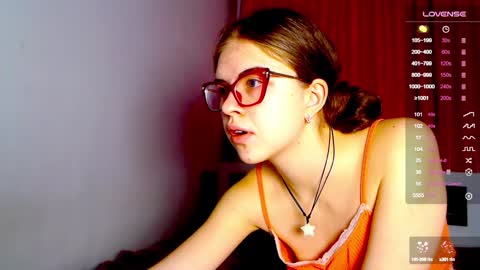 Sarah online show from December 6, 12:22 pm