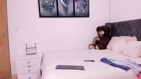Snapshot of sarah_marquez_ chatting on February 18, 1:10 am Sarah Marquez  online show from February 18, 1:10 am