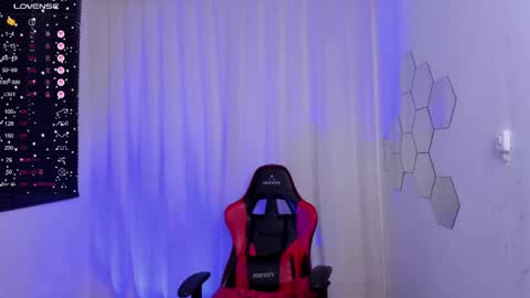 Sarah online show from May 7, 6:25 pm