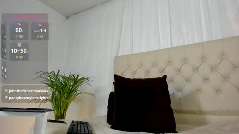 sarah_temptation online show from May 22, 9:54 pm