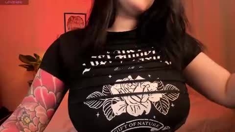   online show from June 22, 11:17 am
