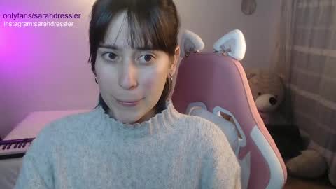 sarahdressler online show from February 16, 3:26 am