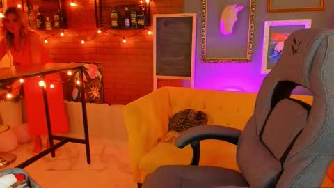 Divine Sarah NONUDE model online show from September 19, 12:31 pm